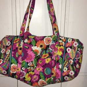 LARGE VERA BRADLEY DUFFLE